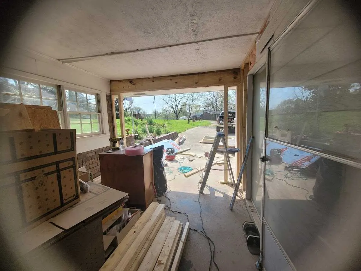 Air movers and dehumidifier for Water Mitigation Services in Savannah